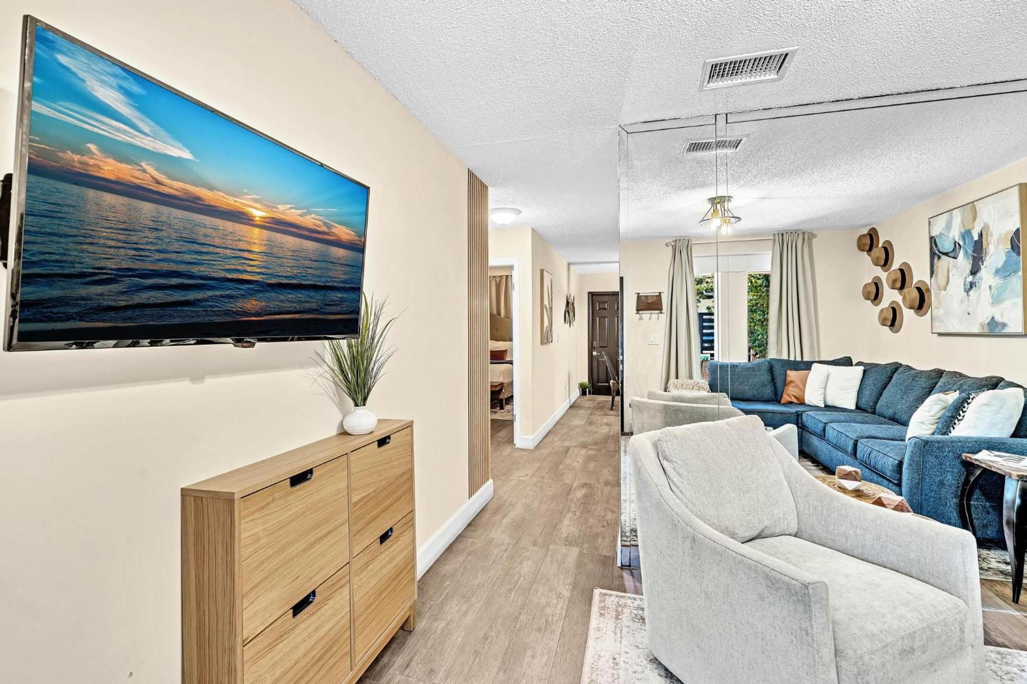 Estelo'S Place - Modern Townhouse With King Bed, Only 5 Min From The Airport! Miami Esterno foto
