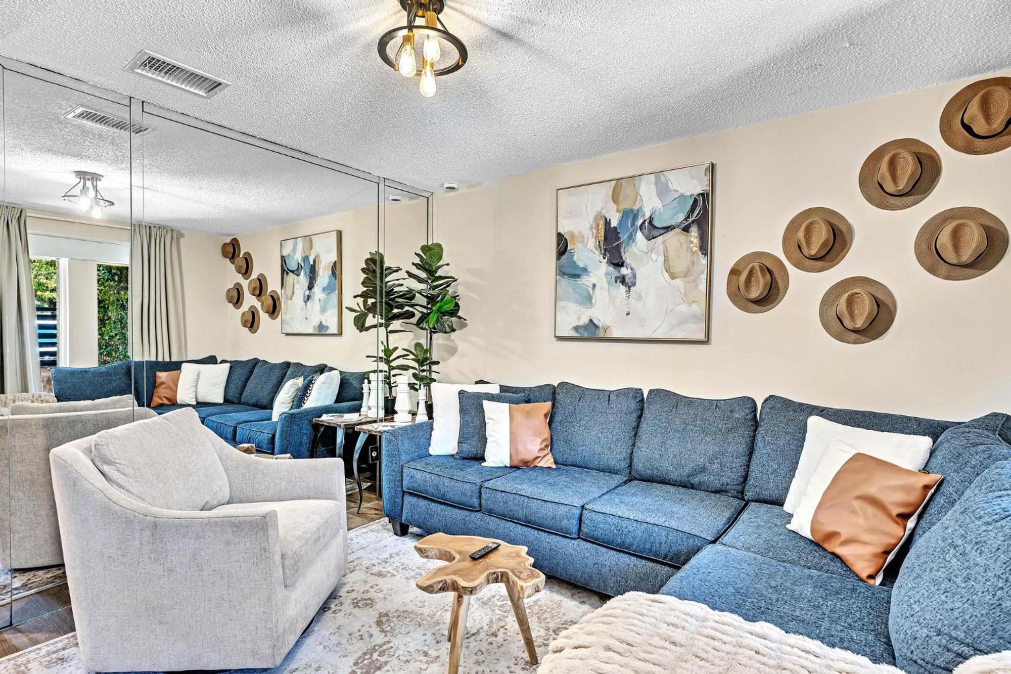 Estelo'S Place - Modern Townhouse With King Bed, Only 5 Min From The Airport! Miami Esterno foto