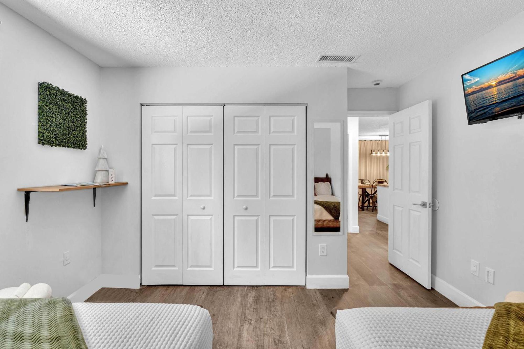 Estelo'S Place - Modern Townhouse With King Bed, Only 5 Min From The Airport! Miami Esterno foto