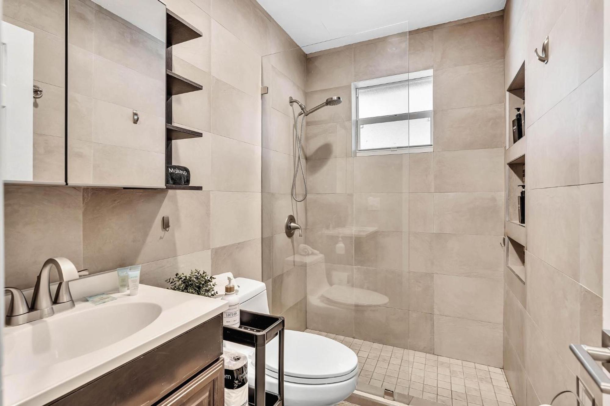 Estelo'S Place - Modern Townhouse With King Bed, Only 5 Min From The Airport! Miami Esterno foto