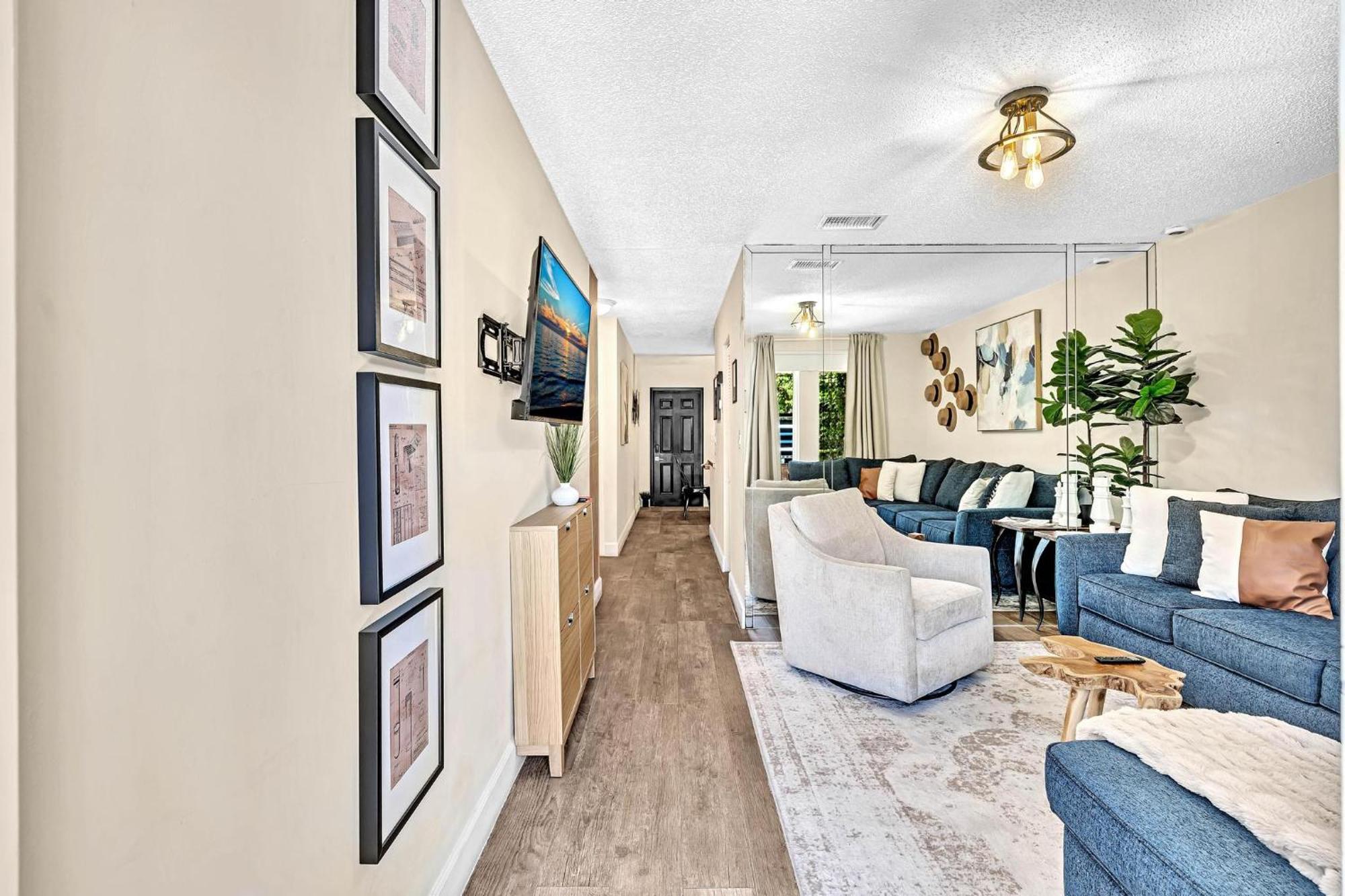 Estelo'S Place - Modern Townhouse With King Bed, Only 5 Min From The Airport! Miami Esterno foto