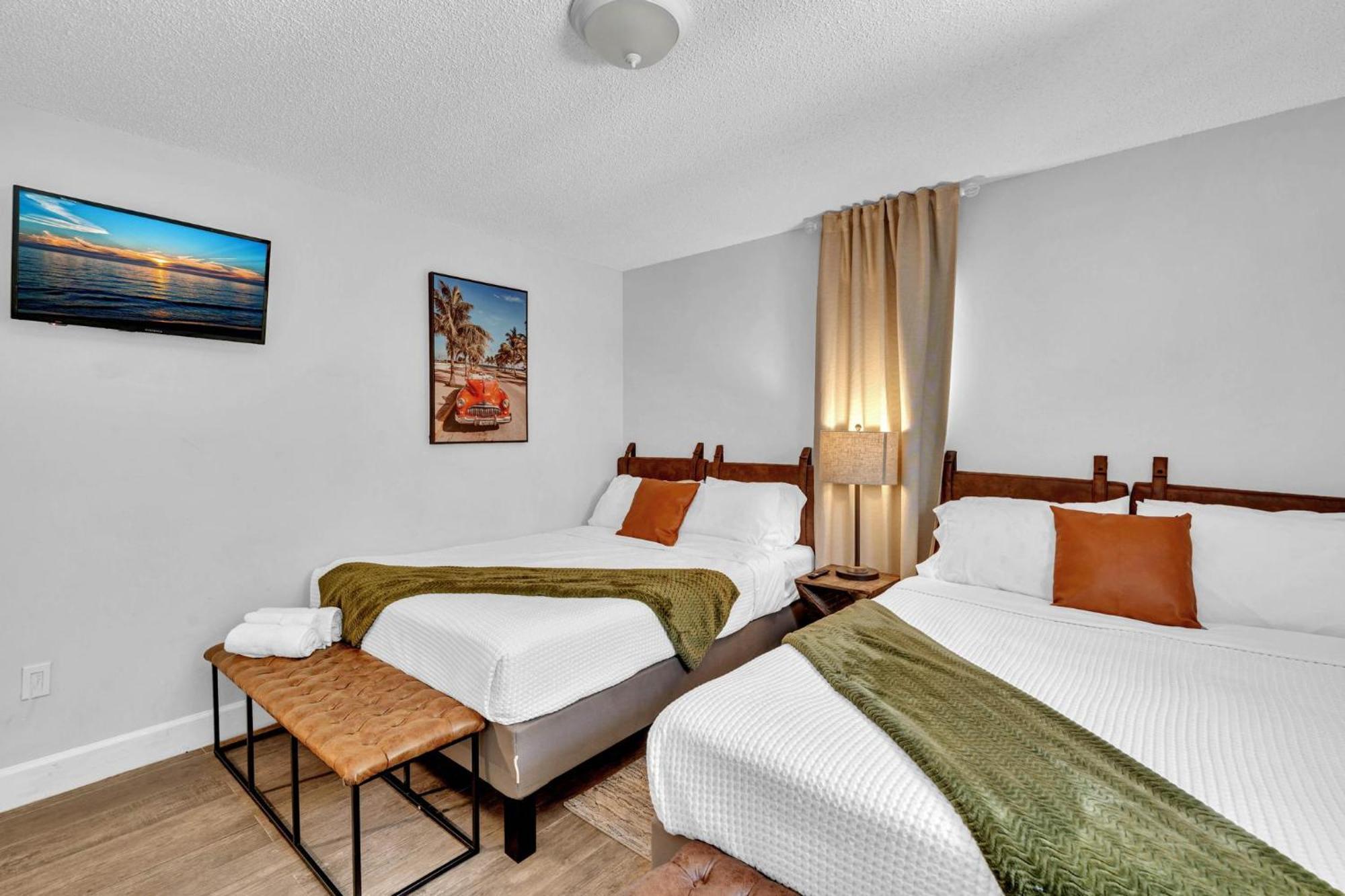 Estelo'S Place - Modern Townhouse With King Bed, Only 5 Min From The Airport! Miami Esterno foto