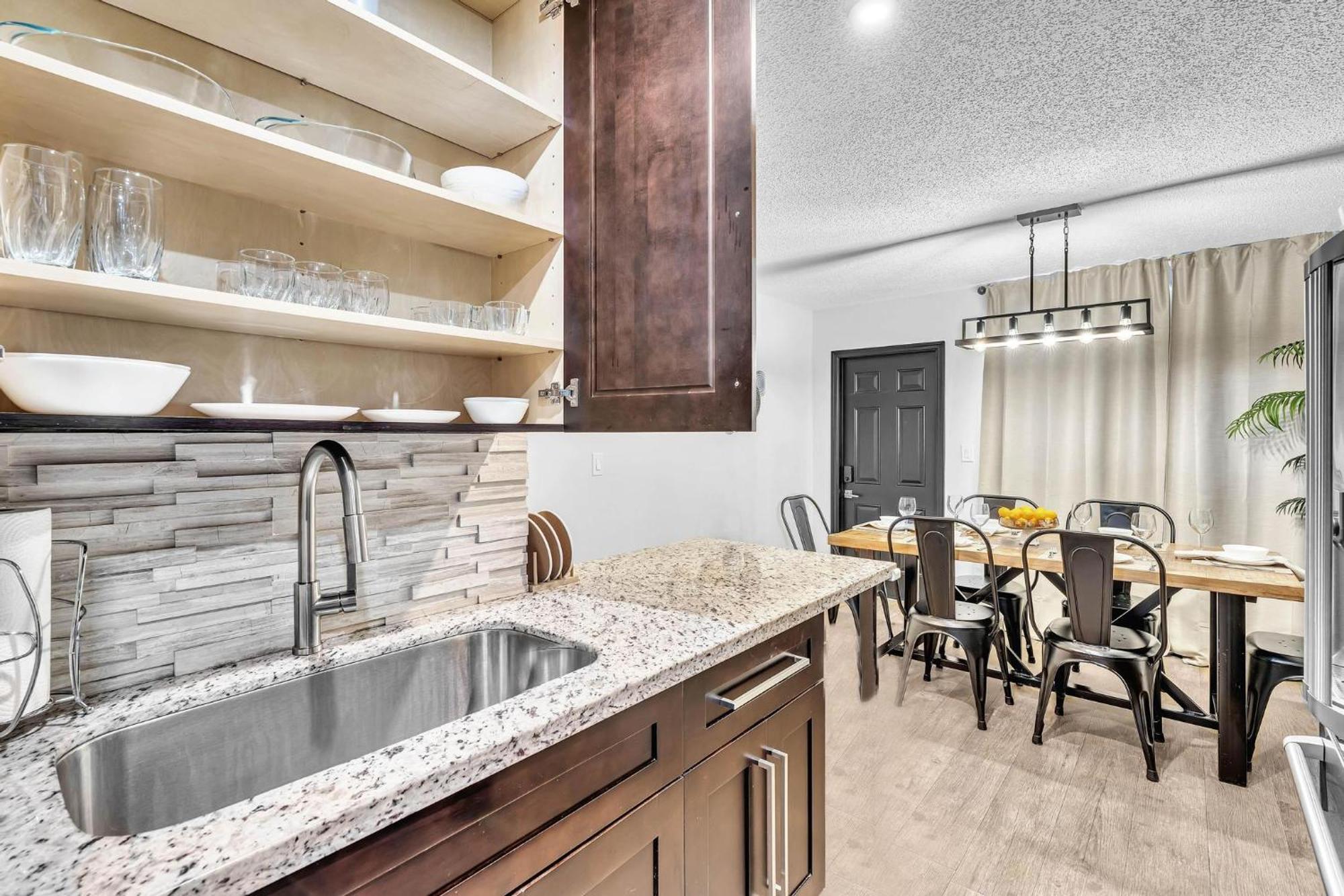 Estelo'S Place - Modern Townhouse With King Bed, Only 5 Min From The Airport! Miami Esterno foto